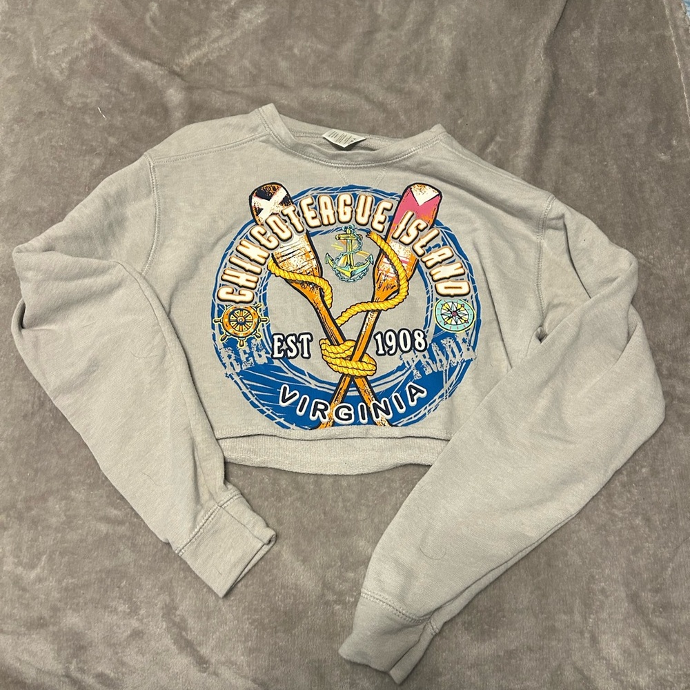 Women’s Gray Chincoteague Island Cropped Sweatshirt